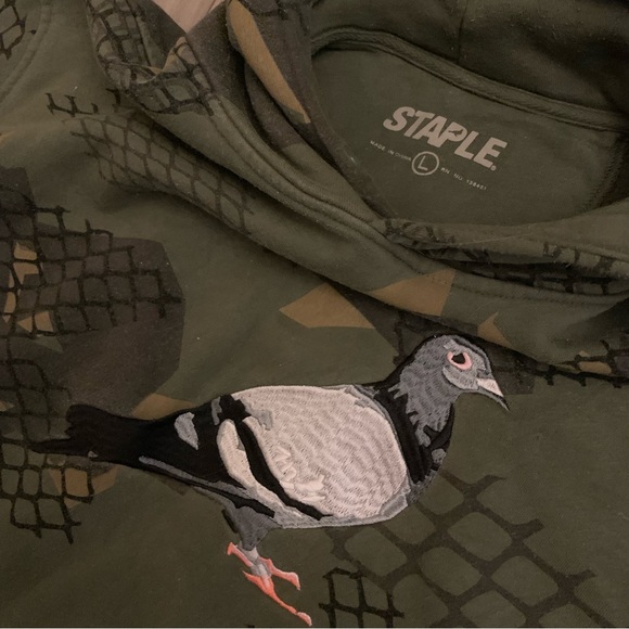 STAPLE Hoodie Men’s Size Large Streetwear Pigeon Camo - Picture 2 of 3